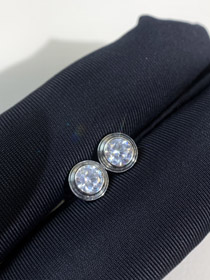 Cartier letter 20 point diamond earrings-4071